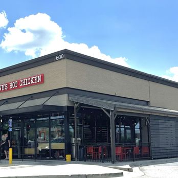 Dave's Hot Chicken - Resturaunt - Chicken Shop Near Me - Buford, Georgia
