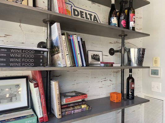 Square Wine Company by null