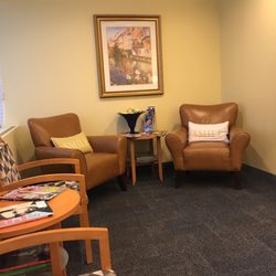 Thomas S Kelly, DDS - Waiting area