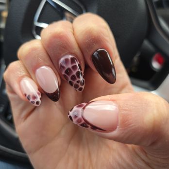 Adore Nail Lounge - Nail Salons Near Me - Livermore, California