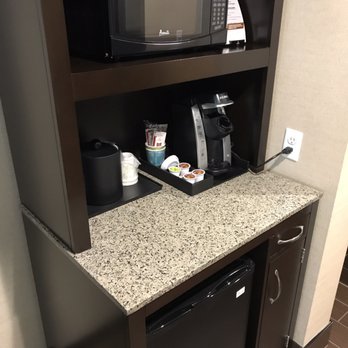 Hilton Garden Inn Findlay - Microwave, coffee maker, and refrigerator - Hotels Near Me - Findlay, Ohio