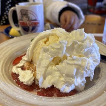 Bubba Gump Shrimp - This is the dessert strawberry with ice cream and whipped cream - Seafood Near Me - Long Beach, California Bubba Gump Shrimp - This is the dessert strawberry with ice cream and whipped cream - Seafood Near Me - Long Beach, California