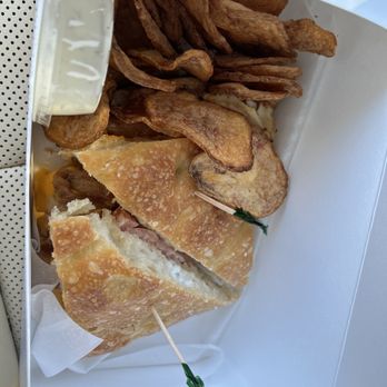 La Farm Bakery - Poulet au Fromage - Bakeries Near Me - Cary, North Carolina