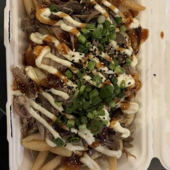 East Meats West - Pulled pork fries - Food Trucks Near Me - Oakdale, California East Meats West - Pulled pork fries - Food Trucks Near Me - Oakdale, California