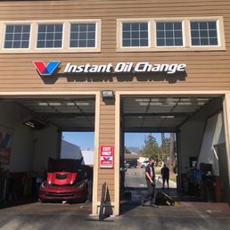 Valvoline oil change exterior of establishment. Valvoline oil change exterior of establishment.
