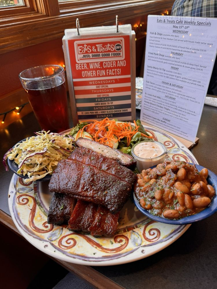 Food from Eats & Treats Cafe