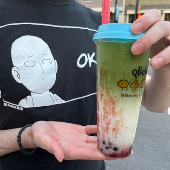 Qlicious Bubble Tea & Pastries - Strawberry Matcha Latte - Bubble Tea Near Me - Cincinnati, Ohio
