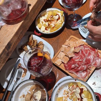 Perikete - Tapas Bars Near Me - Barcelona, B