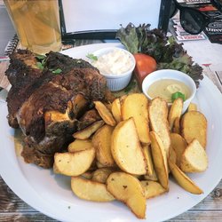 Chopper Bar - Golonka pieczona w piwie z ziemniaki kapusta zasmażana chrzan musztarda