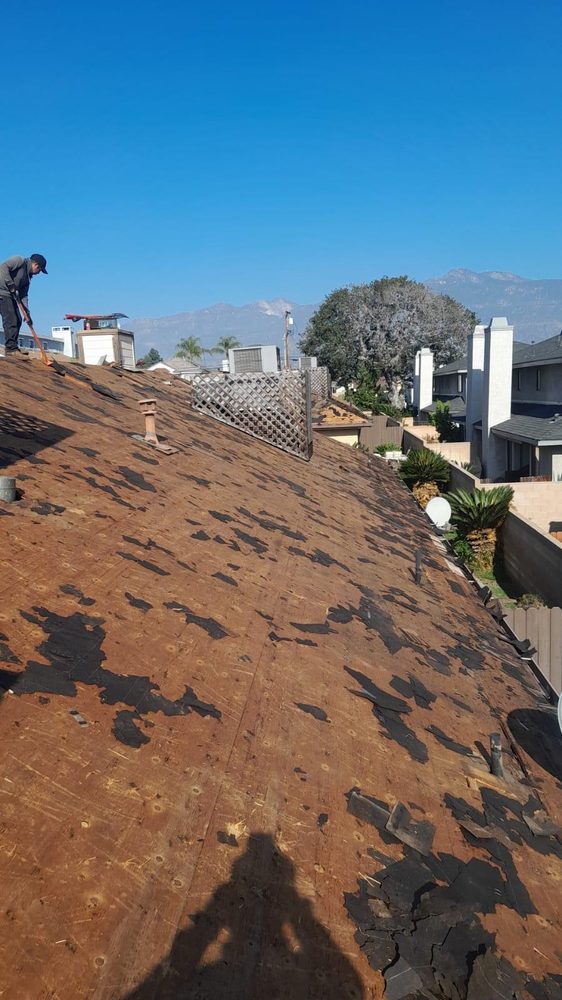 Slide of Hernandez Roofers