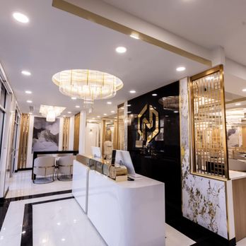 Nails De Vie  - Nail Salons Near Me - Bettendorf, Iowa