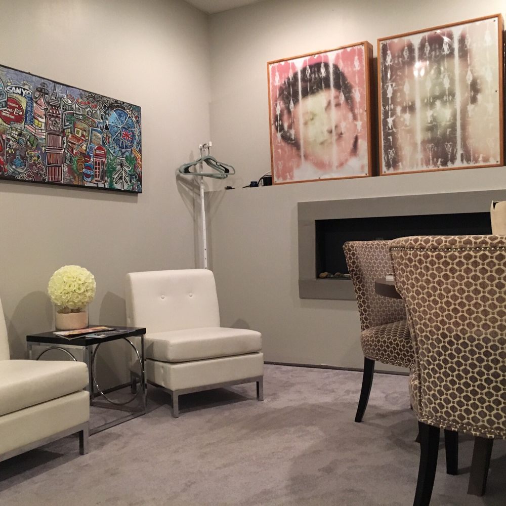 Edward Johnson Salon - Waiting lounge - Hair Salons Near Me - Norfolk, Virginia