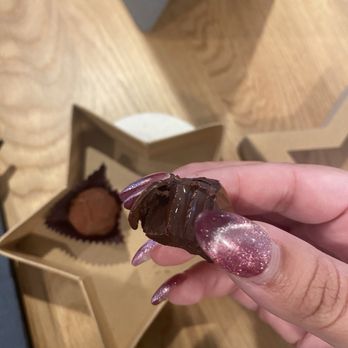Casa De Chocolates - Chocolatiers & Shops Near Me - Berkeley, California