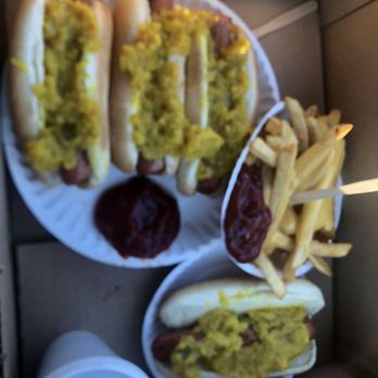 Rutt's Hut - 3 regular hotdogs, 1 ripper hot dog, cup of chili, cheese fries. All the hotdogs have hotdog relish on them - Hot Dogs Near Me - Clifton, New Jersey Rutt's Hut - 3 regular hotdogs, 1 ripper hot dog, cup of chili, cheese fries. All the hotdogs have hotdog relish on them - Hot Dogs Near Me - Clifton, New Jersey