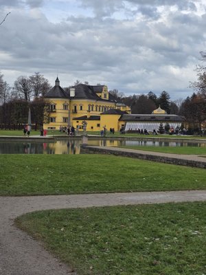 Schloss Hellbrunn by null