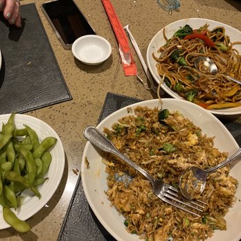Rock 'N Raw - Edamame, Fried Rice and Lo Mein - Sushi Bars Near Me - Tampa, Florida