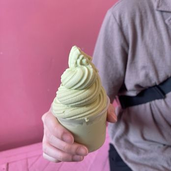 iHalo Krunch - Ice Cream & Frozen Yogurt Near Me - Toronto, Ontario iHalo Krunch - Ice Cream & Frozen Yogurt Near Me - Toronto, Ontario