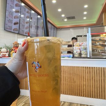 Bb Tee House - Citrus Lemongrass Tea - Bubble Tea Near Me - Philadelphia, Pennsylvania