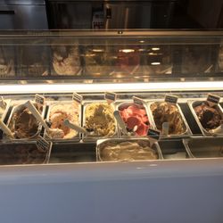 Gelateria & Pasticceria Fiorentina - Gelato selection