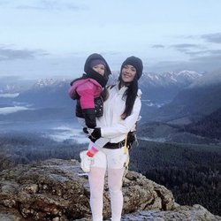 Taya Rose Mindset Coaching - Hike with my daughter!