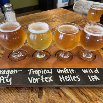 Upland Carmel Tap House - Beer flight - Brewpubs Near Me - Carmel, Indiana