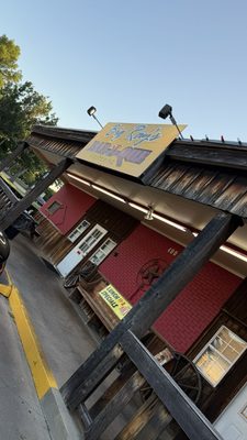 Big Ray's BBQ by null