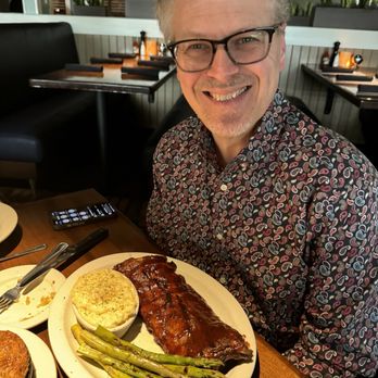 131 MAIN Restaurant - Danish ribs, cheese grits and asparagus - American Near Me - Cornelius, North Carolina 131 MAIN Restaurant - Danish ribs, cheese grits and asparagus - American Near Me - Cornelius, North Carolina