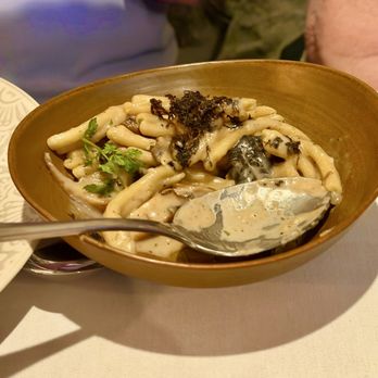 Hyeholde Restaurant - Truffle & Mushroom Pasta - New American Near Me - Coraopolis, Pennsylvania Hyeholde Restaurant - Truffle & Mushroom Pasta - New American Near Me - Coraopolis, Pennsylvania