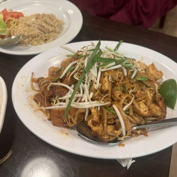 Ono Thai - Chicken & Tofu Pad Thai - Thai Near Me - Ewa Beach, Hawaii Ono Thai - Chicken & Tofu Pad Thai - Thai Near Me - Ewa Beach, Hawaii