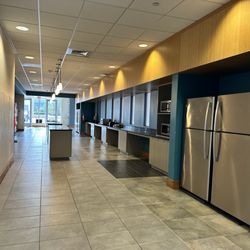 Cafeteria setting by cafe