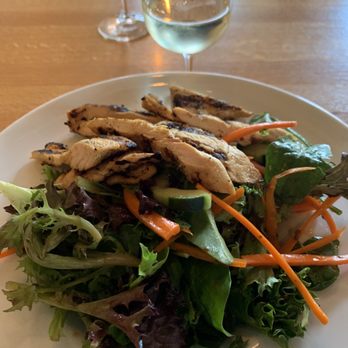 Brooklyn Bridge Bistro - Grilled Chicken Salad - New American Near Me - Brooklyn, New York