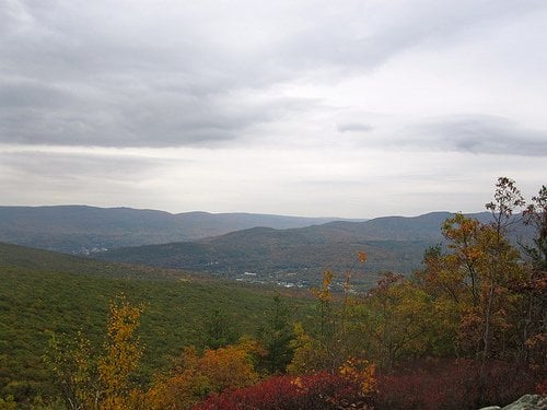PINE COBBLE TRAIL Updated April 2025 Pine Cobble Rd, Williamstown