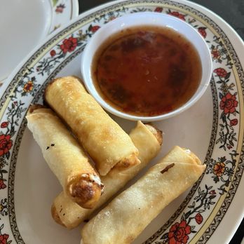 HAI HAI - Cream cheese egg rolls - Vietnamese Near Me - Minneapolis, Minnesota