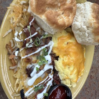 Biscuits Cafe - Corned beef hash breakfast - American Near Me - Beaverton, Oregon