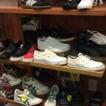 Journeys - Shoe Stores Near Me - Las Vegas, Nevada Journeys - Shoe Stores Near Me - Las Vegas, Nevada