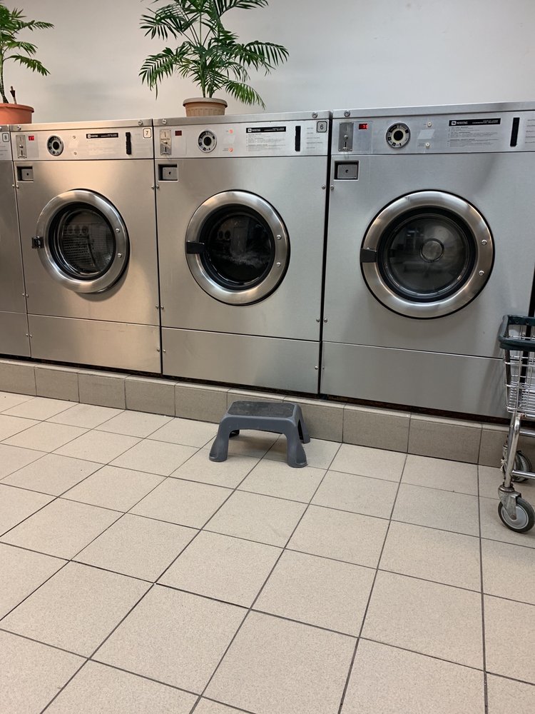 R & R LAUNDROMAT Updated August 2024 123 43rd St, Union City, New