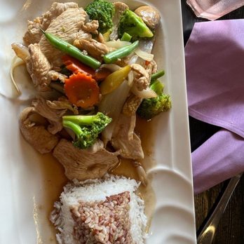 ThaiRiffic by The Sea - Mixed Veggie with chicken - Asian Fusion Near Me - Swampscott, Massachusetts ThaiRiffic by The Sea - Mixed Veggie with chicken - Asian Fusion Near Me - Swampscott, Massachusetts