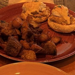 Makers Union - Maryland Crab Cake Benedict