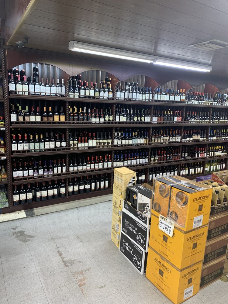 GIGI’S LIQUOR Updated September 2024 18 Photos 14038 Victory Blvd