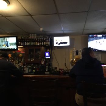 Bay Street Tavern - Pubs Near Me - Staten Island, New York