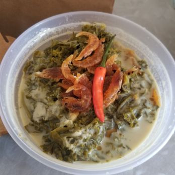 Chick'n Rotonda - Kale "Laing" - delicious - Filipino Near Me - Middle Village, New York