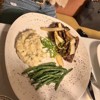 Adams Street Chophouse - Steakhouses Near Me - Muncie, Indiana