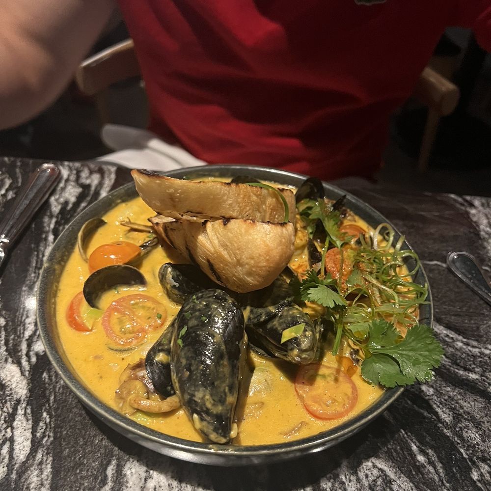 Handle - Market Shellfish - New American Near Me - Park City, Utah Handle - Market Shellfish - New American Near Me - Park City, Utah