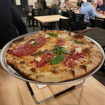 Bunnie’s Pizza - Margarita Pizza - Pizza Near Me - Ridgefield, Washington