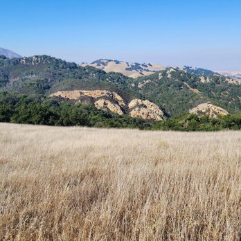 Oyster Point Trail - Hiking Near Me - Clayton, California