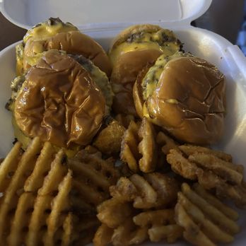 Smalls Sliders - 4 burger combo (with extra patties on each one, it's called going big or something?) - Burgers Near Me - Biloxi, Mississippi Smalls Sliders - 4 burger combo (with extra patties on each one, it's called going big or something?) - Burgers Near Me - Biloxi, Mississippi