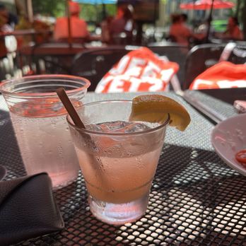 Ranalli's Pizza Bar - Lincoln Park - Strawberry basil smash - Pizza Near Me - Chicago, Illinois