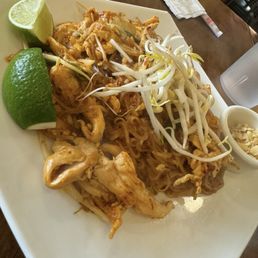 Chicken pad Thai Chicken pad Thai