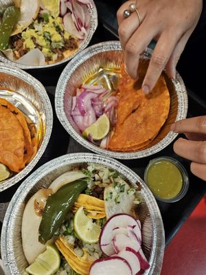 Guanatos Tacos by null