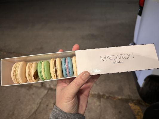 MACARON by Patisse